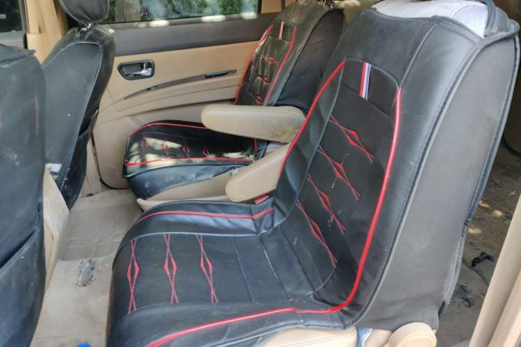 Used Wuling Hongguang 2014 1.5L S Luxury Model Left Rear Seat