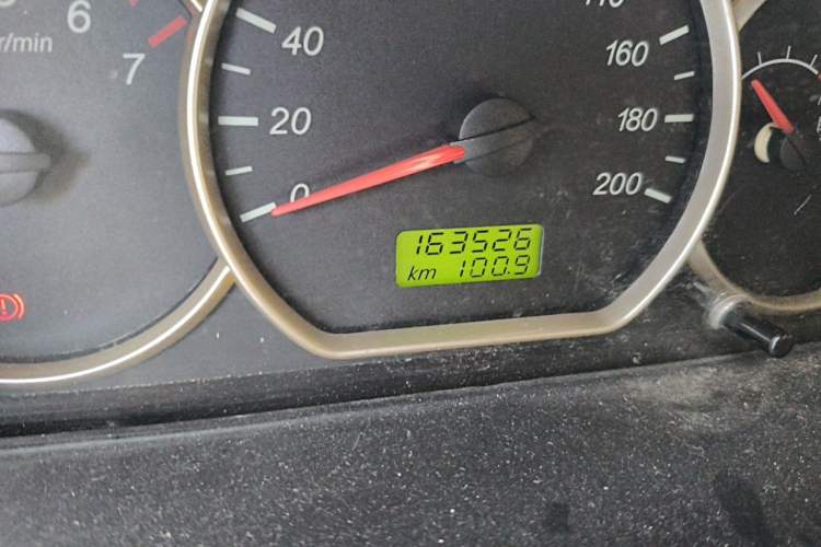 Used Wuling Hongguang 2014 1.5L Base Version Odometer Close Up