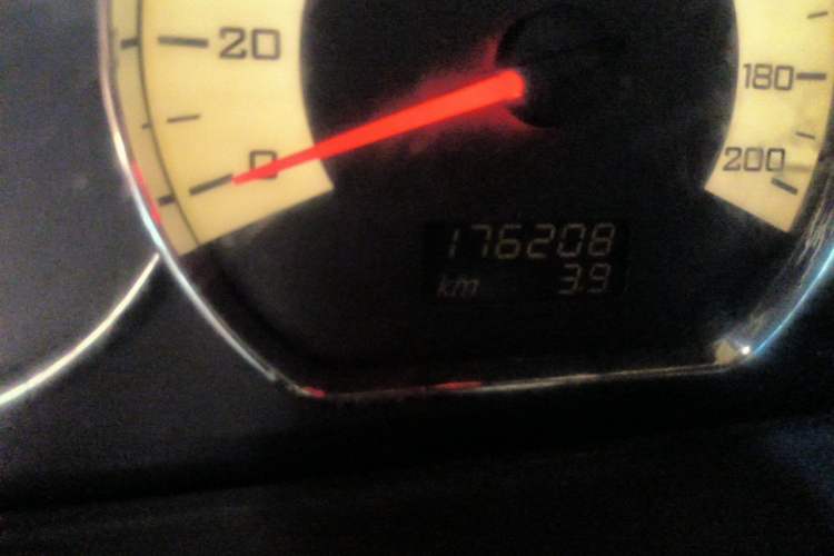 Used Wuling Hongguang 2014 1.5L S Luxury Model Odometer Close Up