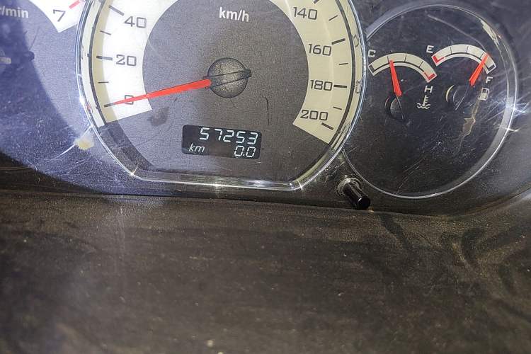 Used Wuling Hongguang 2014 1.5L S Comfort Model Odometer Close Up