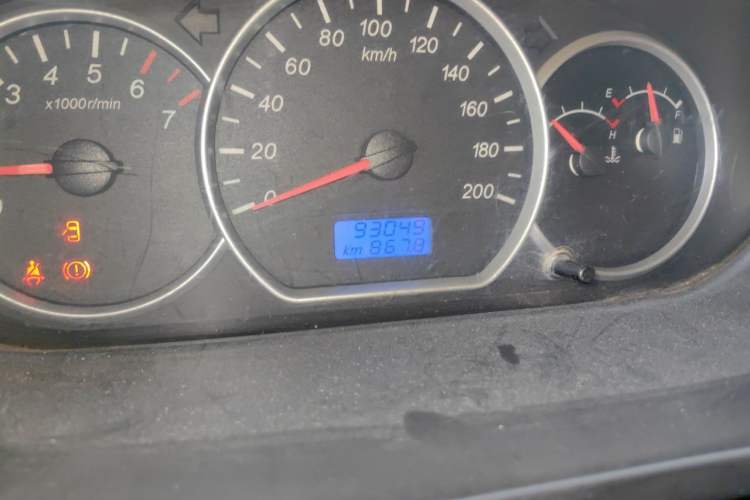 Used Wuling Hongguang 2014 1.5L S Standard Version Odometer Close Up