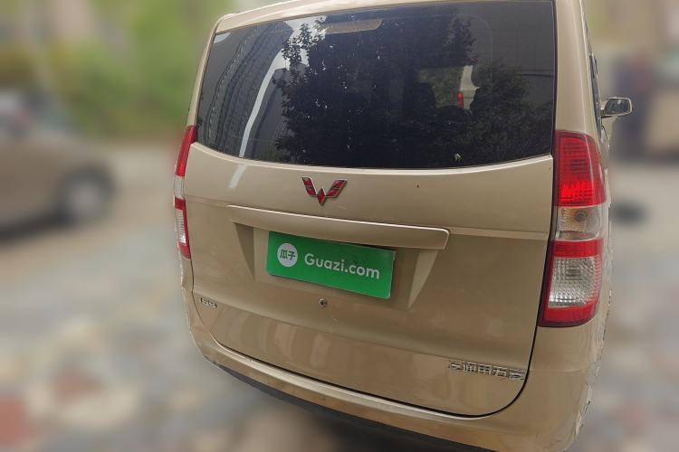 Used Wuling Hongguang 2014 1.5L Standard Version Rear