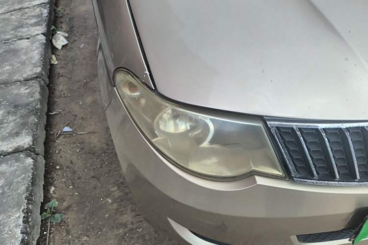 Used Wuling Hongguang 2014 1.5L Base Version Right Front Headlight