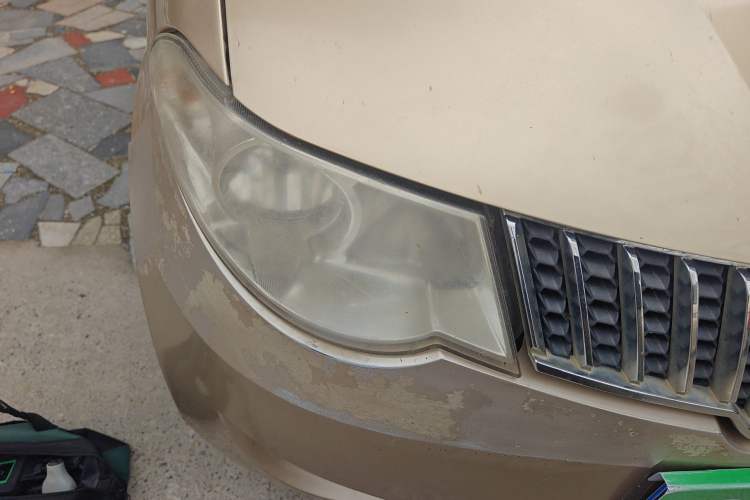 Used Wuling Hongguang 2014 1.5L Standard Version Right Front Headlight