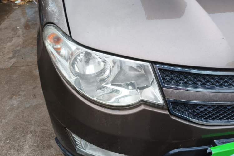 Used Wuling Hongguang 2014 1.5L S Comfort Model Right Front Headlight