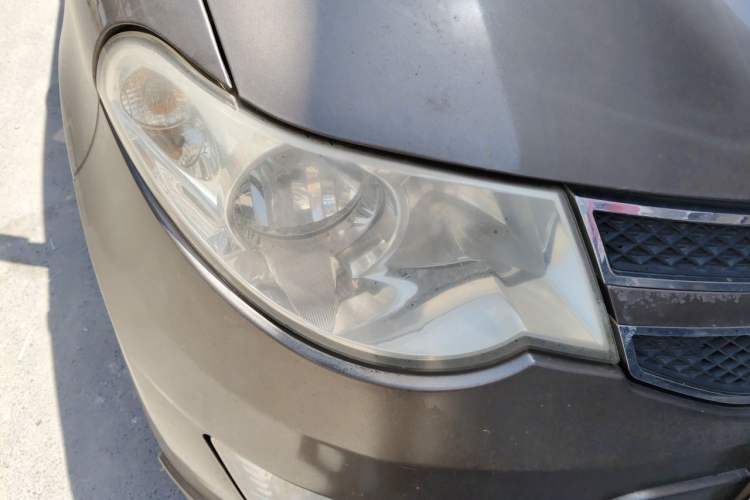 Used Wuling Hongguang 2014 1.2L S Standard Version China IV Standard Right Front Headlight