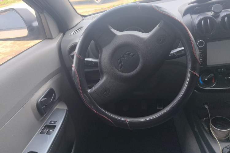 Used Wuling Hongguang 2014 1.2L Base Model China IV Steering Wheel