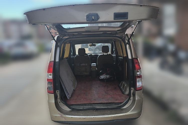 Used Wuling Hongguang 2014 1.5L Base Version Trunk