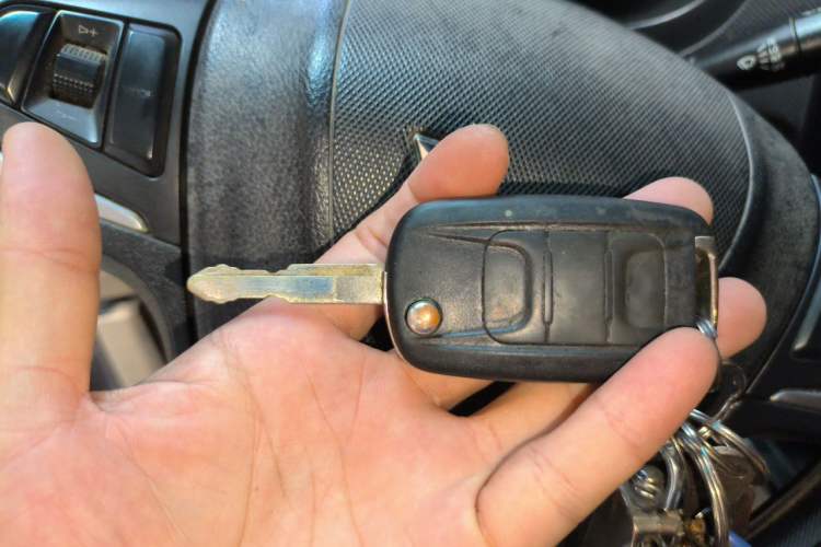 Used Wuling Hongguang 2014 1.5L S Luxury Model Vehicle Key