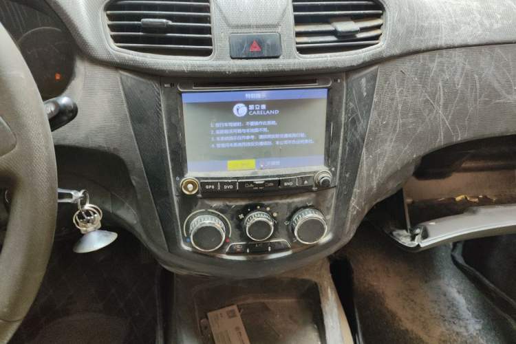 Used Wuling Hongguang 2014 1.5L S Standard Version Audio And AC Panel