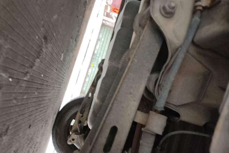 Used Wuling Hongguang 2014 1.5L S Standard Version Chassis Rear Left