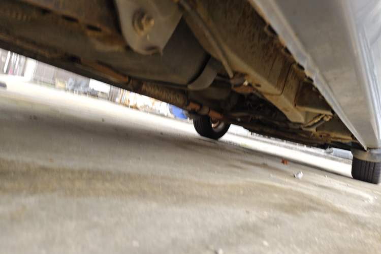 Used Wuling Hongguang 2014 1.5L Standard Version Chassis Rear Right
