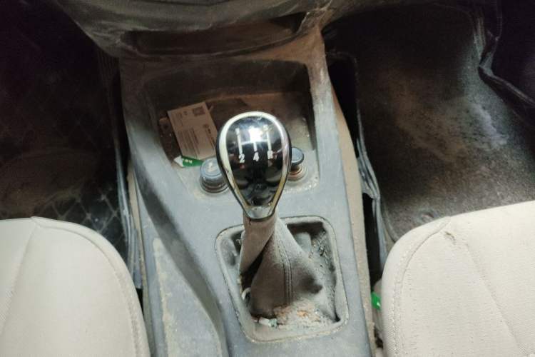 Used Wuling Hongguang 2014 1.5L S Standard Version Gear Lever