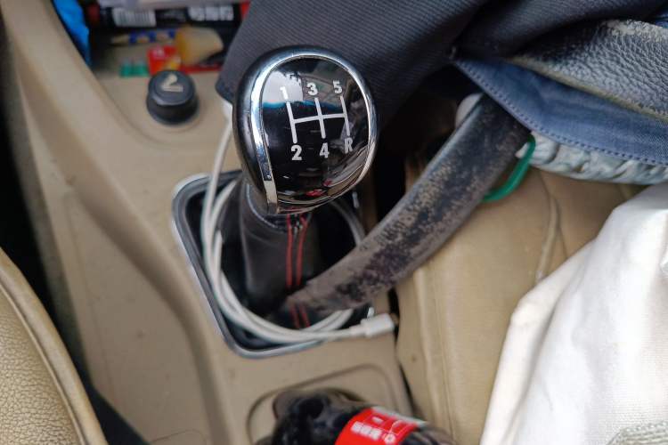 Used Wuling Hongguang 2014 1.5L S Standard Version Gear Lever
