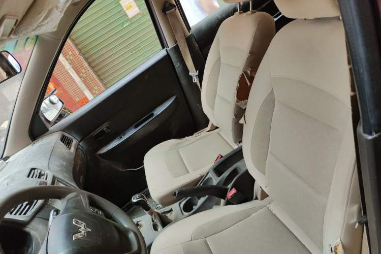 Used Wuling Hongguang 2014 1.5L S Standard Version Left Front Seat