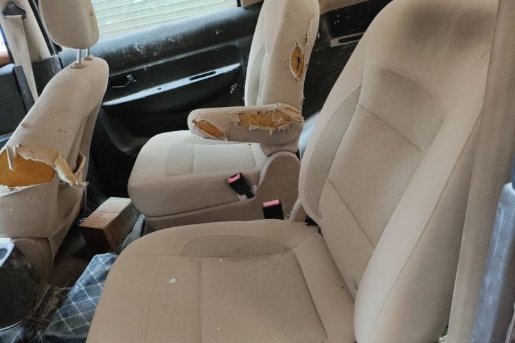 Used Wuling Hongguang 2014 1.5L S Standard Version Left Rear Seat
