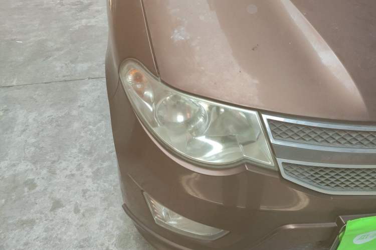 Used Wuling Hongguang 2014 1.5L S Standard Version Right Front Headlight