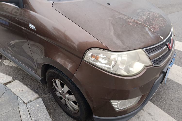 Used Wuling Hongguang 2014 1.5L S Standard Version Right Front Headlight