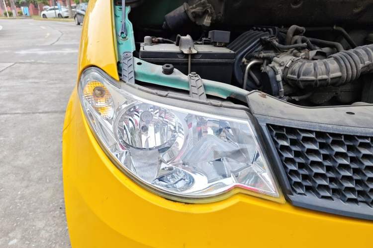 Used Wuling Hongguang 2014 1.2L Base Model China IV Right Front Headlight