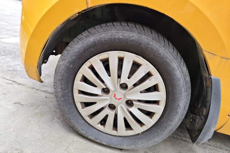 Used Wuling Hongguang 2014 1.2L Base Model China IV Right Front Wheel Hub