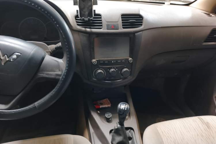 Used Wuling Hongguang 2014 1.5L Base Version Audio And AC Panel