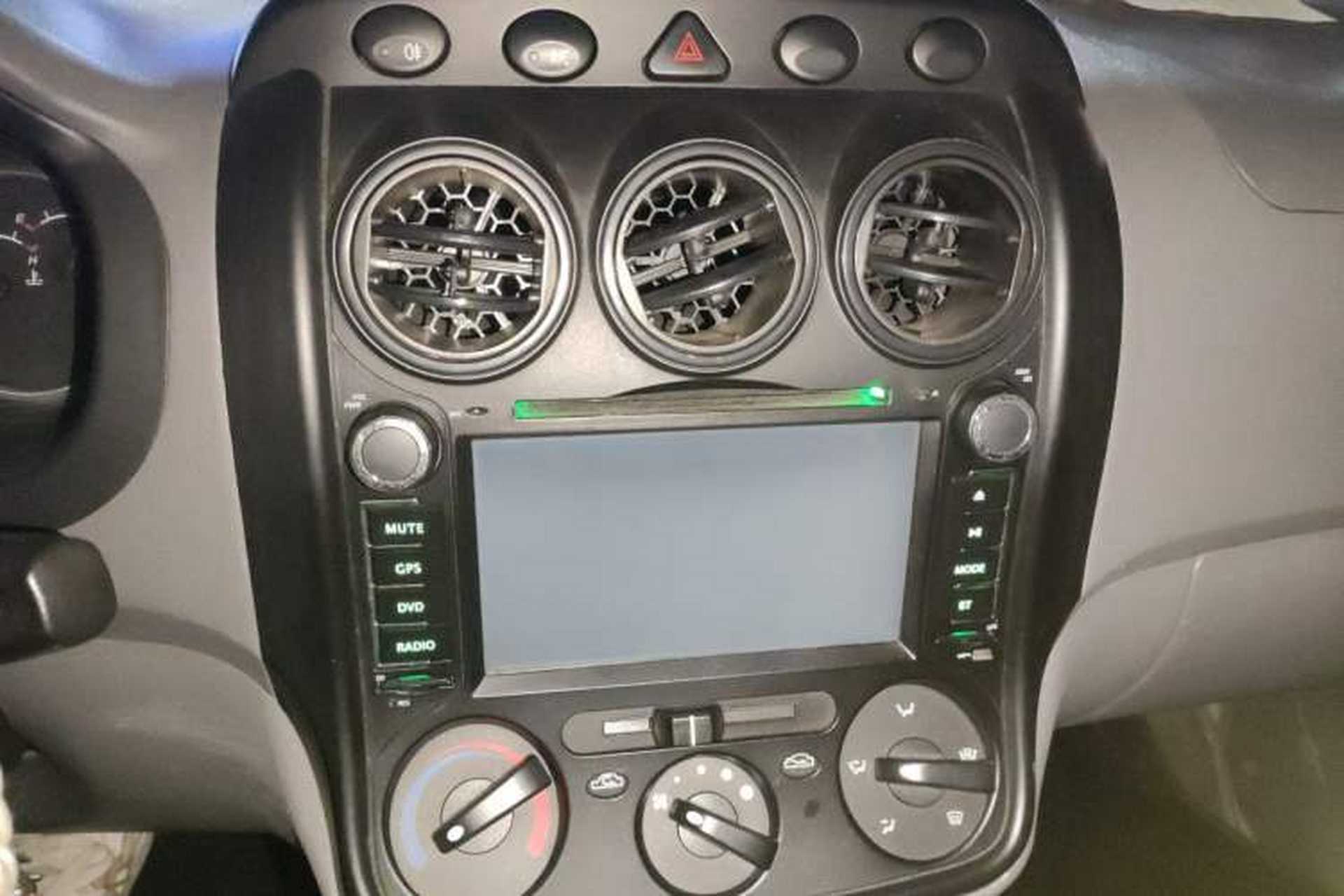 Used Wuling Hongguang 2014 1.5L Base Version Audio And AC Panel