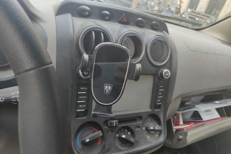 Used Wuling Hongguang 2014 1.2L Base Model China IV Audio And AC Panel