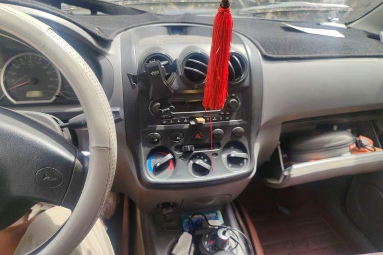 Used Wuling Hongguang 2014 1.2L Base Model China IV Audio And AC Panel