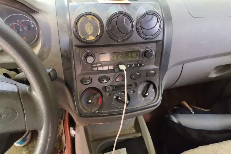 Used Wuling Hongguang 2014 1.2L Base Model China IV Audio And AC Panel