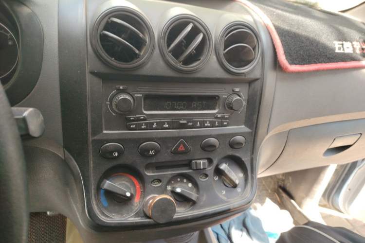 Used Wuling Hongguang 2014 1.2L Base Model China IV Audio And AC Panel