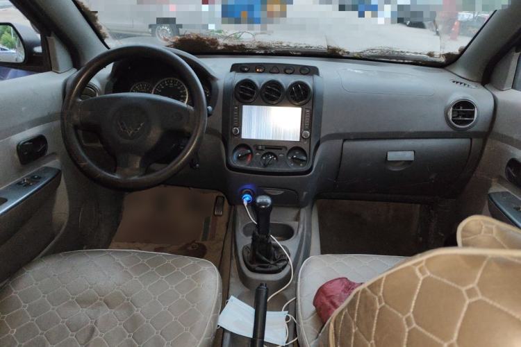 Used Wuling Hongguang 2014 1.2L Base Model China IV Center Console