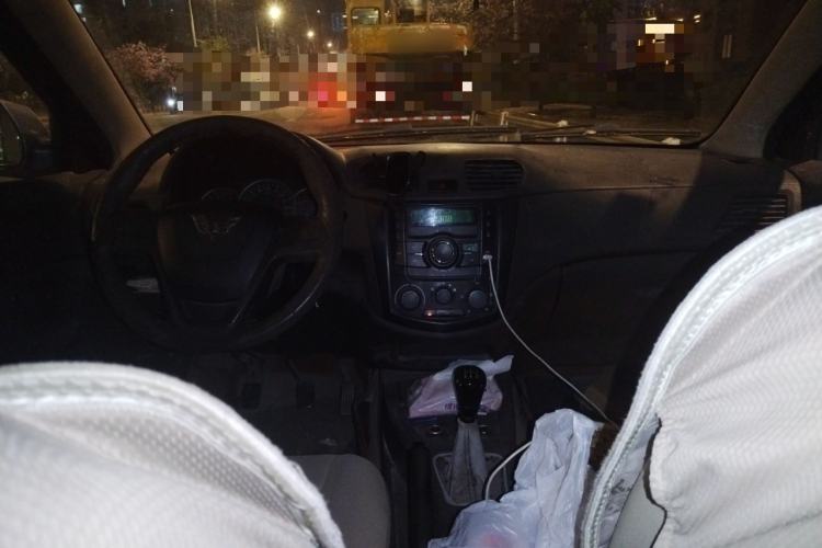 Used Wuling Hongguang 2014 1.2L Standard Model China IV Center Console