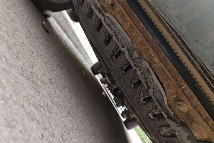 Used Wuling Hongguang 2014 1.2L Standard Model China IV Chassis Front