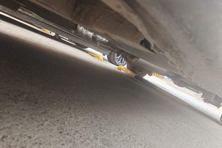 Used Wuling Hongguang 2014 1.2L Base Model China IV Chassis Front Left