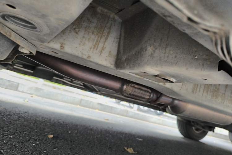 Used Wuling Hongguang 2014 1.5L S Luxury Model Chassis Front Left