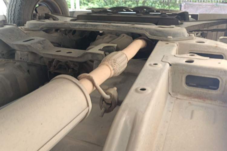 Used Wuling Hongguang 2014 1.2L Base Model China IV Chassis Front Left
