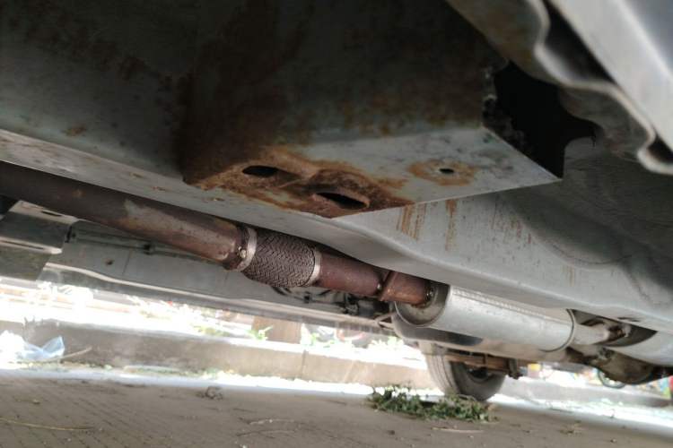 Used Wuling Hongguang 2014 1.2L Base Model China IV Chassis Front Left