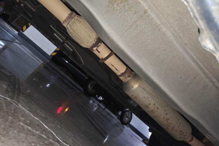Used Wuling Hongguang 2014 1.5L Standard Version Chassis Front Left