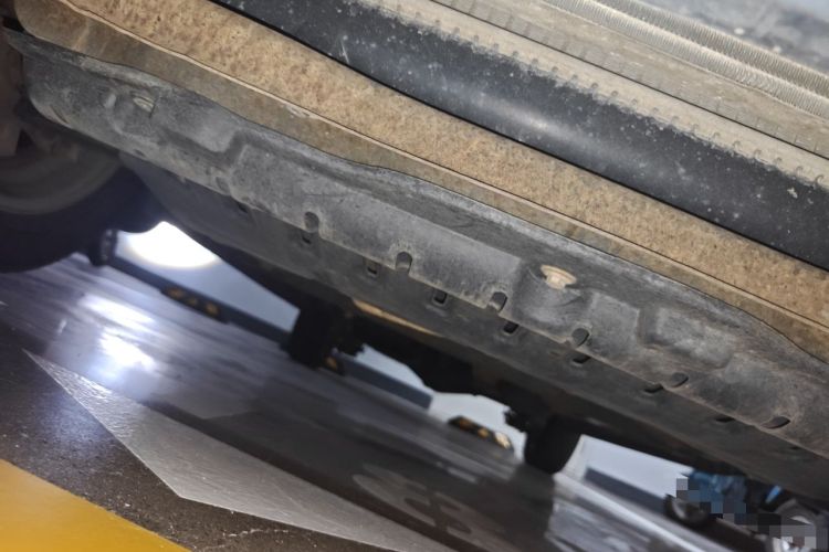 Used Wuling Hongguang 2014 1.5L Standard Version Chassis Front