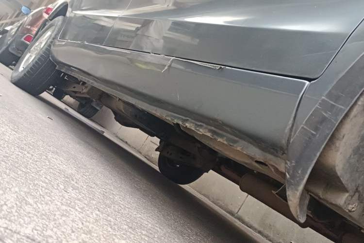 Used Wuling Hongguang 2014 1.2L Standard Model China IV Chassis Front Right