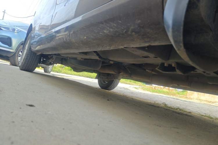 Used Wuling Hongguang 2014 1.2L S Standard Version China IV Standard Chassis Front Right