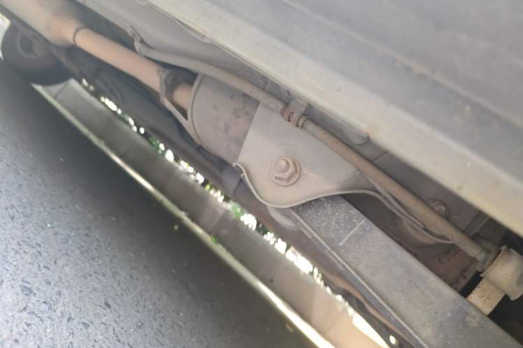 Used Wuling Hongguang 2014 1.5L S Luxury Model Chassis Rear Left