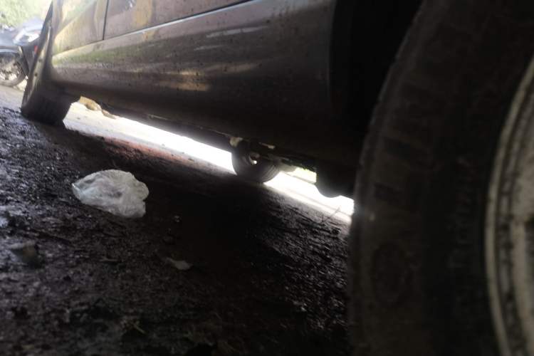 Used Wuling Hongguang 2014 1.5L Standard Version Chassis Rear Left