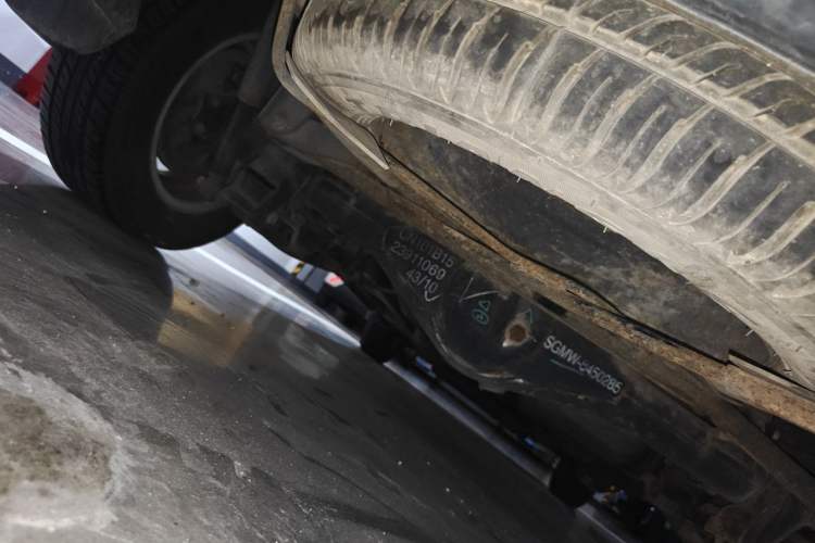 Used Wuling Hongguang 2014 1.5L Standard Version Chassis Rear