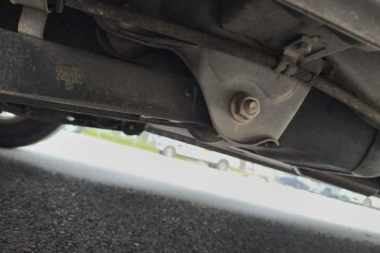 Used Wuling Hongguang 2014 1.5L S Luxury Model Chassis Rear Right