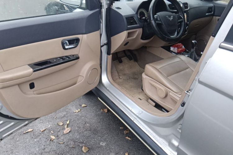 Used Wuling Hongguang 2014 1.5L S Luxury Model Driver Seat