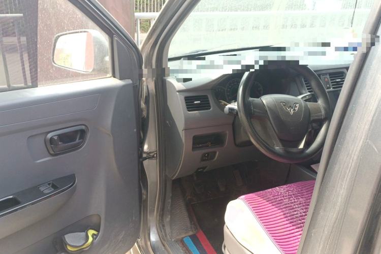 Used Wuling Hongguang 2014 1.2L Base Model China IV Driver Seat