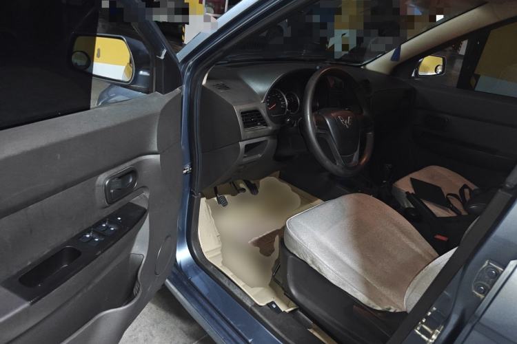 Used Wuling Hongguang 2014 1.5L Standard Version Driver Seat