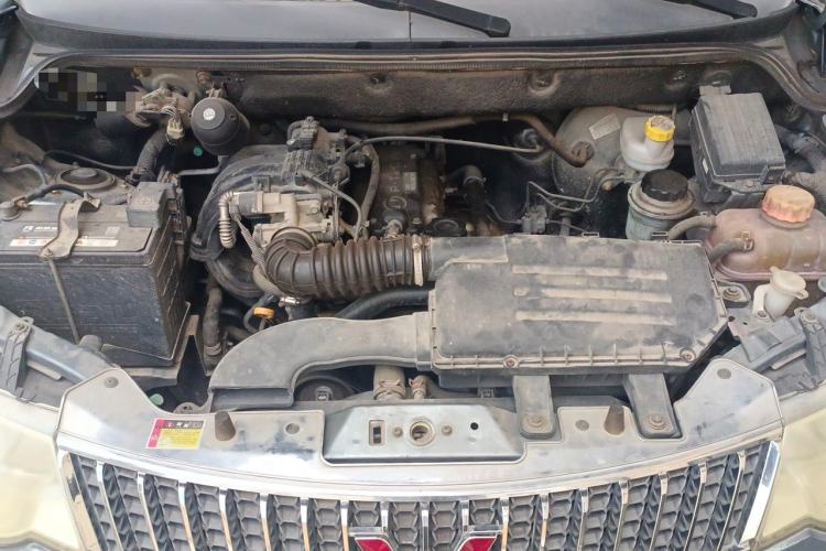Used Wuling Hongguang 2014 1.2L Standard Model China IV Engine Bay