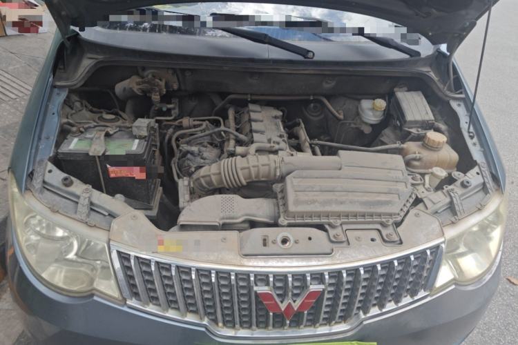 Used Wuling Hongguang 2014 1.5L S Standard Version Engine Bay